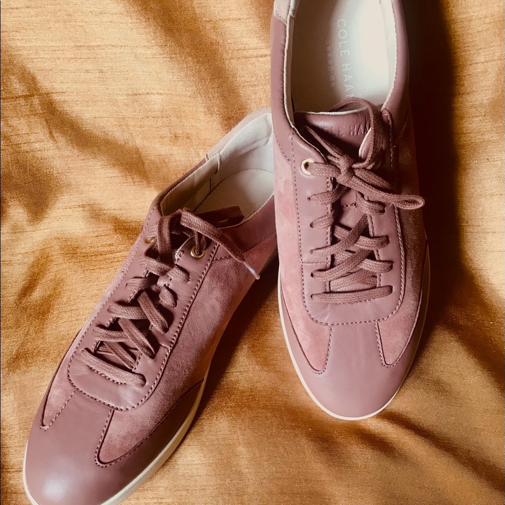 Cole Haan Grand os Women’s Very Comfortable Leather Suede Sneakers - Picture 3 of 5